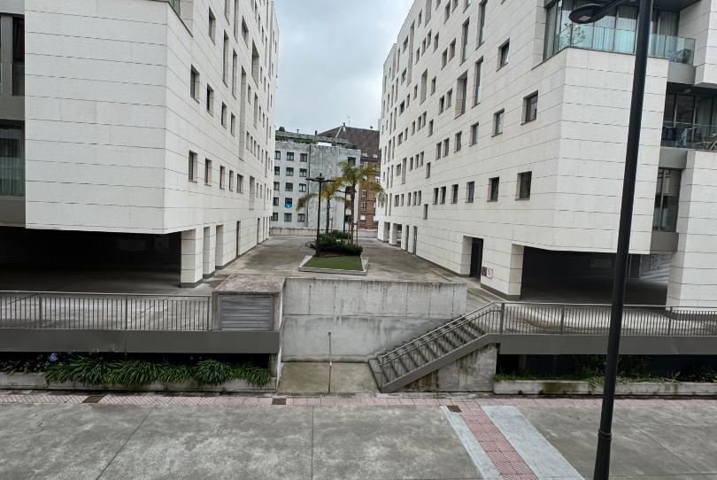 Photo 1 of Flat for sale in Calle Indalecio Prieto Tuero, El Postigo, Asturias