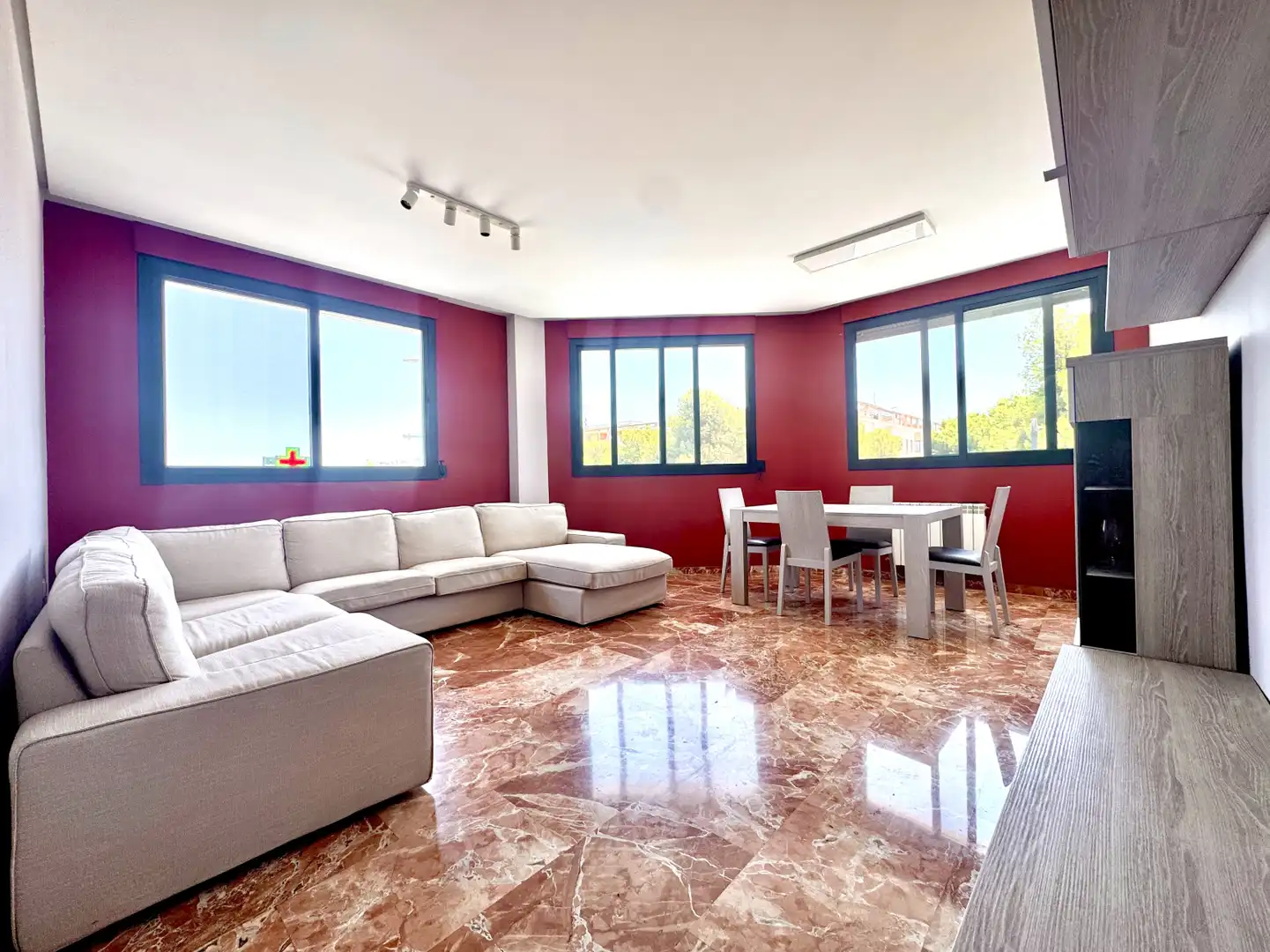 Living room of Flat for rent in Torrent  with Air Conditioner, Heating and Private garden