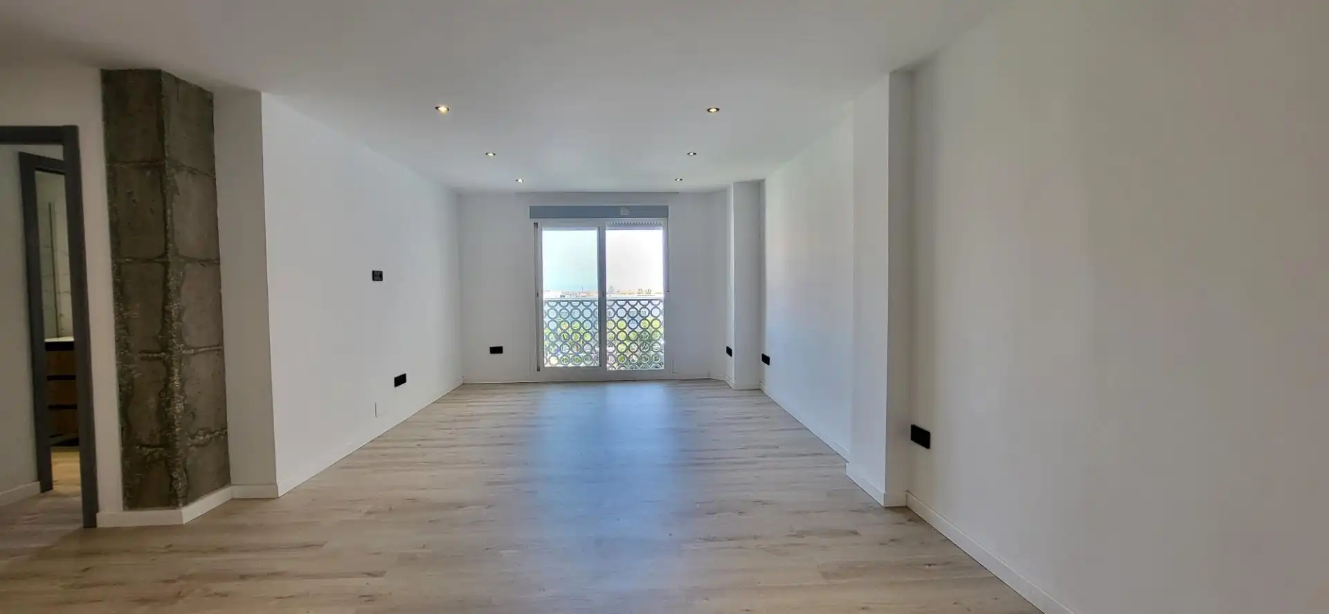 Wohnzimmer von Wohnungen zum Verkauf in Marbella mit Privatgarten und Gemeinschaftspool