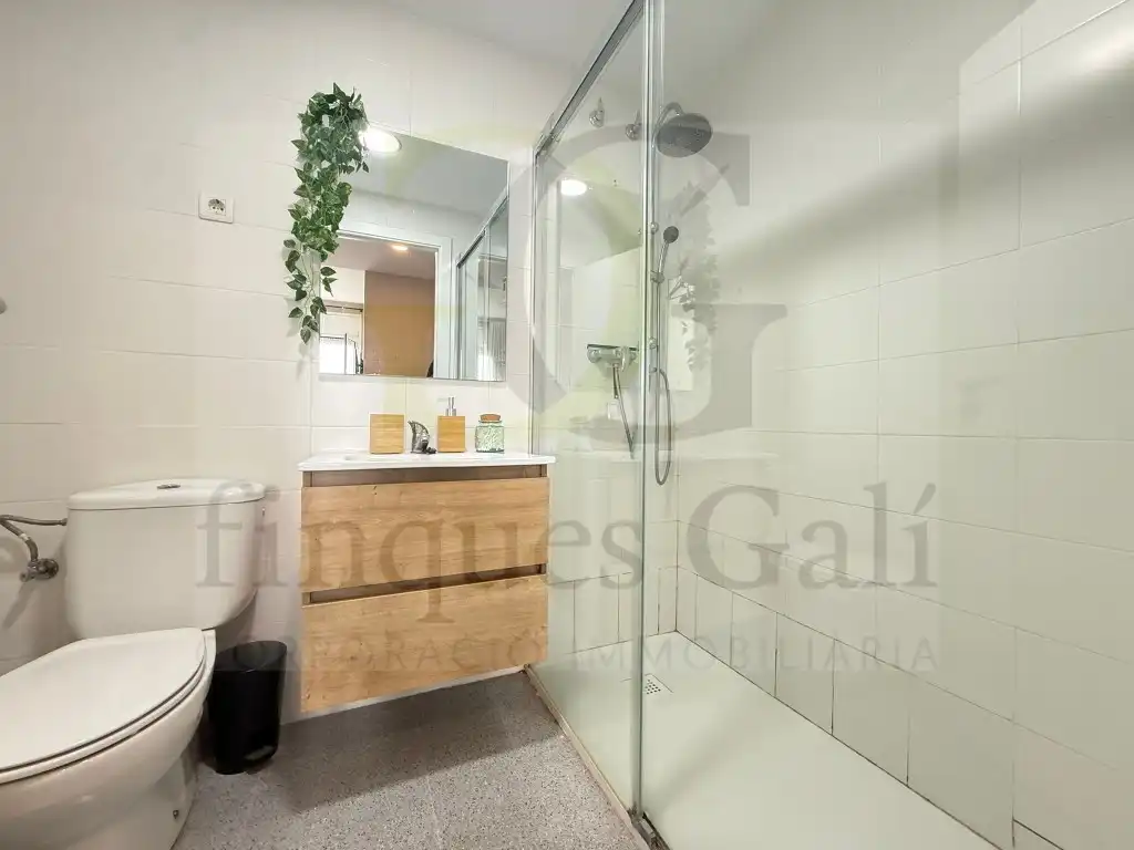 Baño de Piso en venta en Sant Fruitós de Bages con Aire acondicionado, Trastero y Balcón