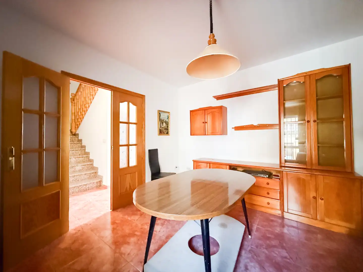 Esszimmer von Einfamilien-Reihenhaus zum Verkauf in Baza mit Klimaanlage, Heizung und Terrasse
