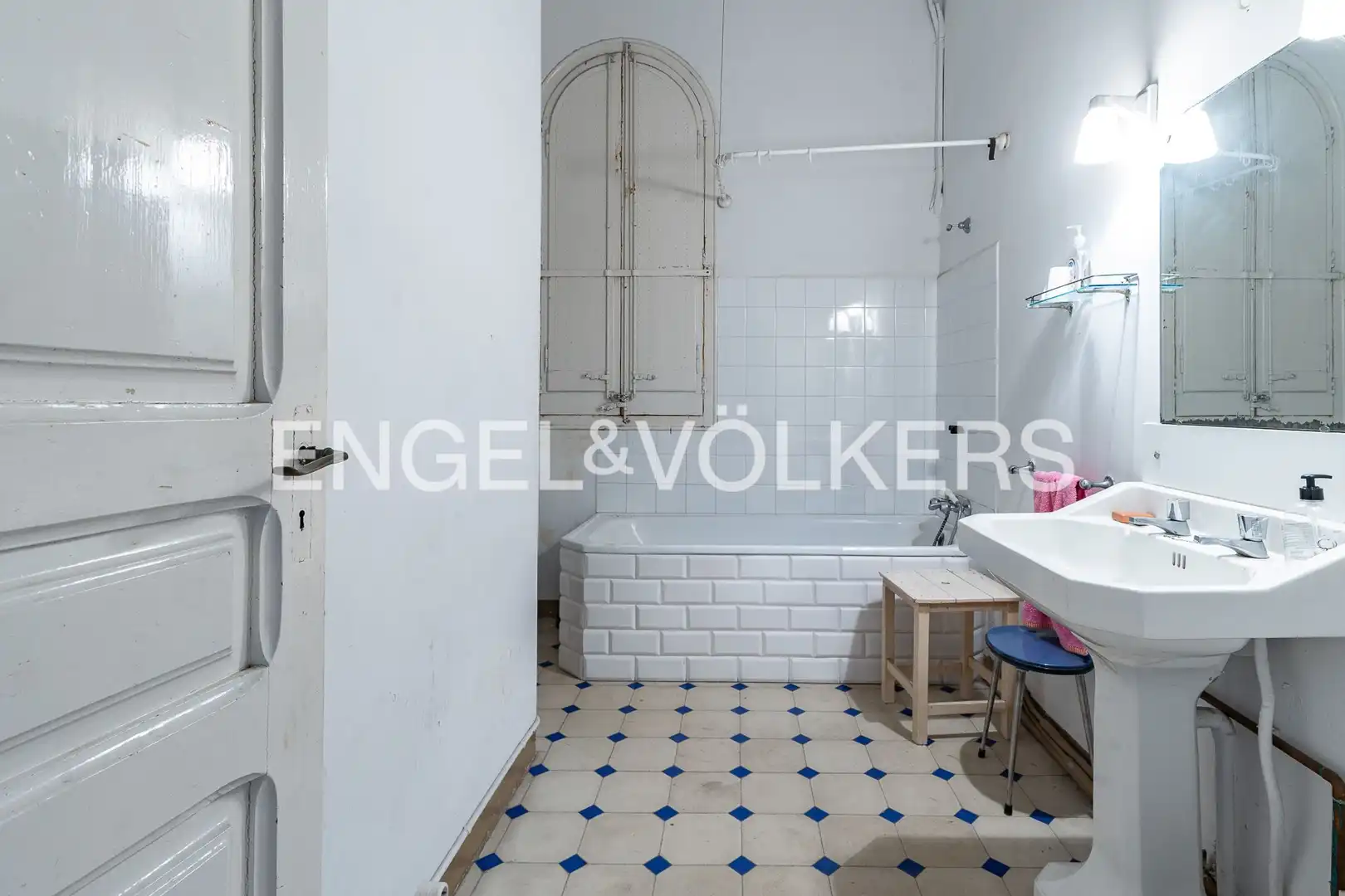 Baño de Casa o chalet en venta en Badalona con Calefacción y Jardín privado