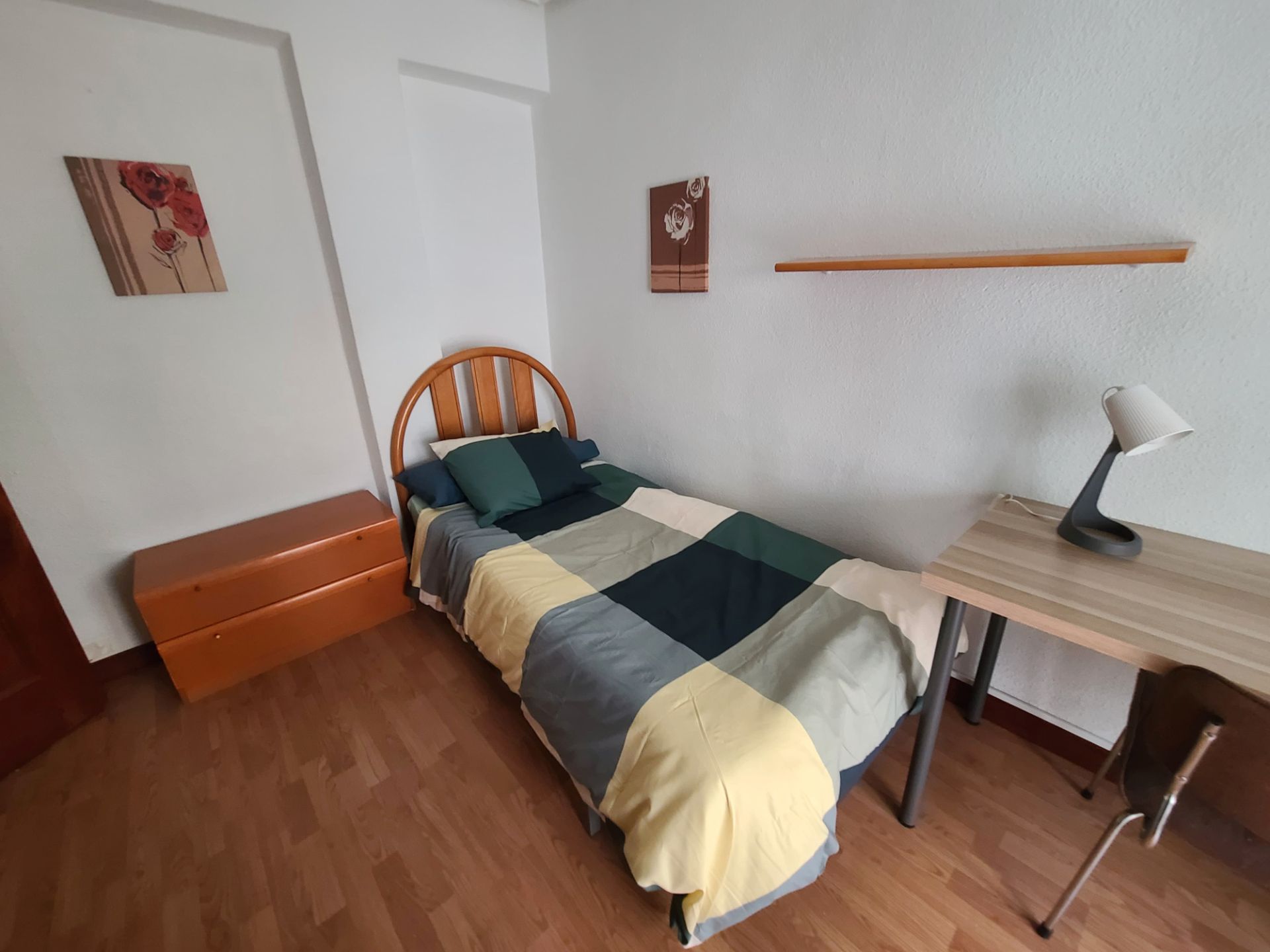 Habitación de Piso de alquiler en Valladolid Capital con Amueblado