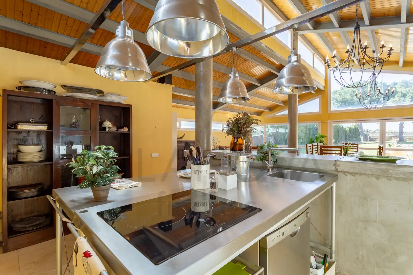 Villa mit Garten zum Verkauf in El Camí de Rubió, imagen 2