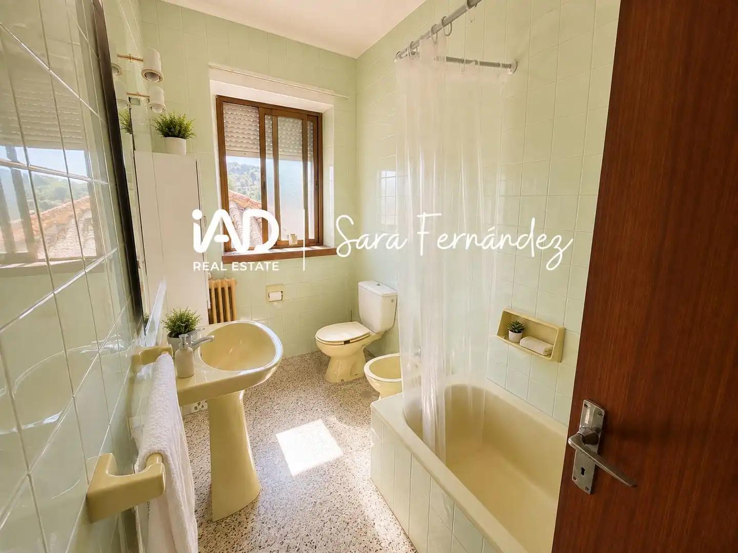 Baño de Edificio en venta en Puebla de Sanabria