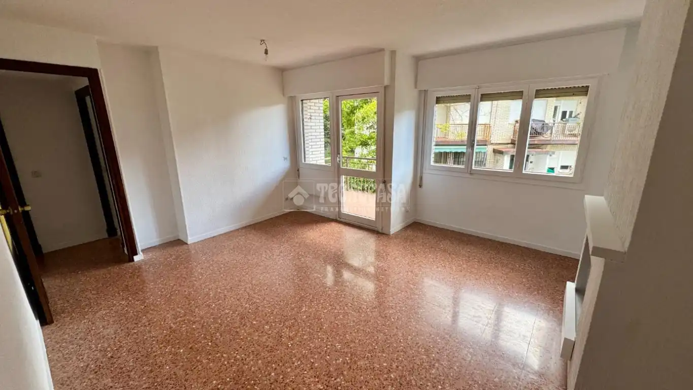 Sala de estar de Piso en venta en Moralzarzal con Calefacción, Terraza y Piscina comunitaria