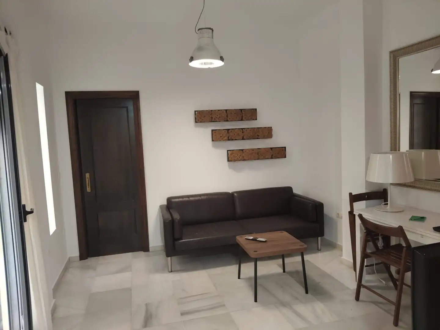 Sala de estar de Apartamento de alquiler en Sevilla con Aire acondicionado, Calefacción y Amueblado