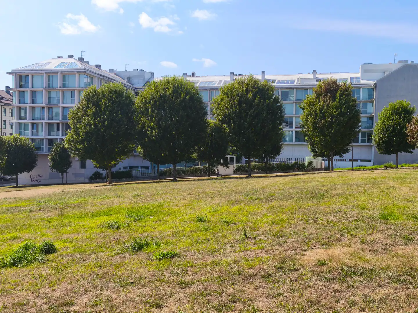 Vista exterior de Dúplex en venda en Santiago de Compostela  amb Calefacció, Terrassa i Traster
