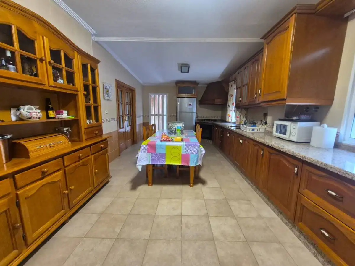 Chalet con piscina en venta en Partida la Matanza, imagen 11