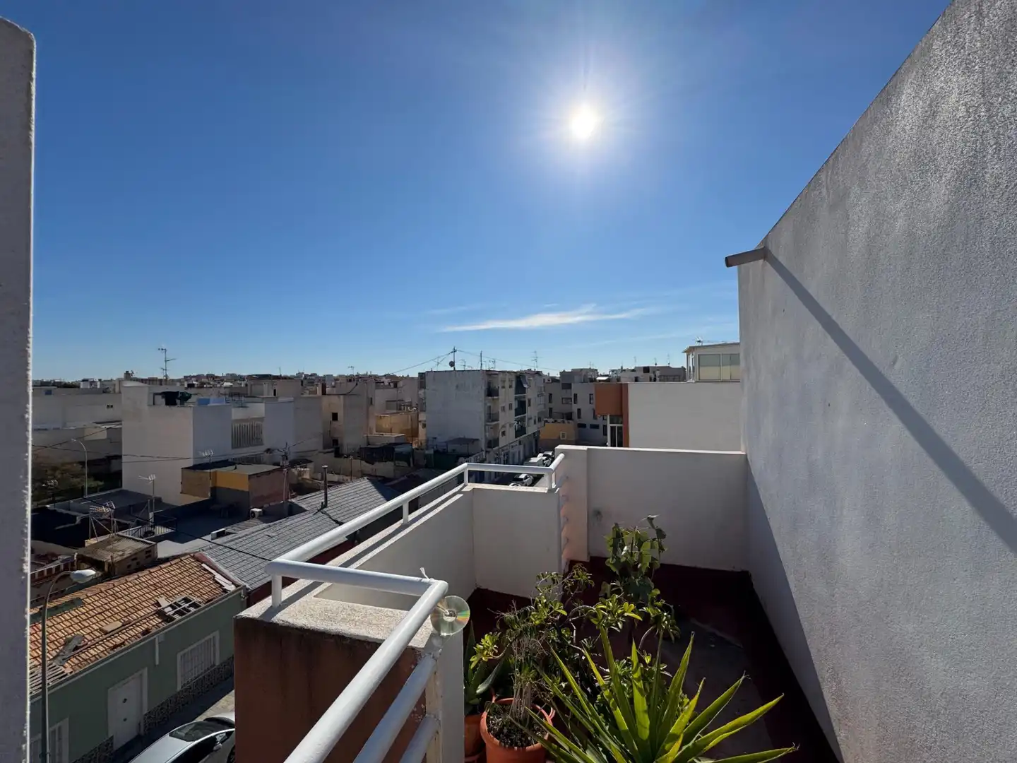 Vista exterior de Edificio en venta en Alicante / Alacant