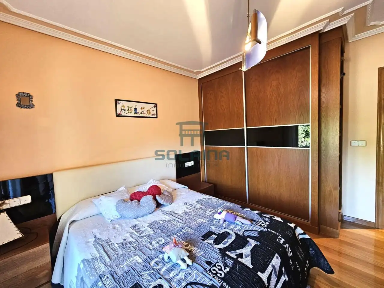 Dormitori de Casa o xalet en venda en Ourense Capital  amb Calefacció i Jardí privat