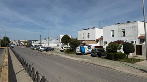 Foto 2 de Terreno industrial en venta en Coria del Río, Sevilla