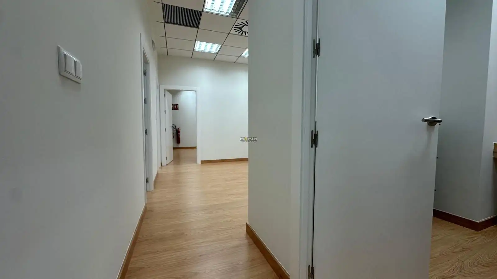 Oficina amb ascensor de lloguer a Calle Budapest, imagen 10