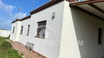 Exterior view of House or chalet for sale in Chiclana de la Frontera