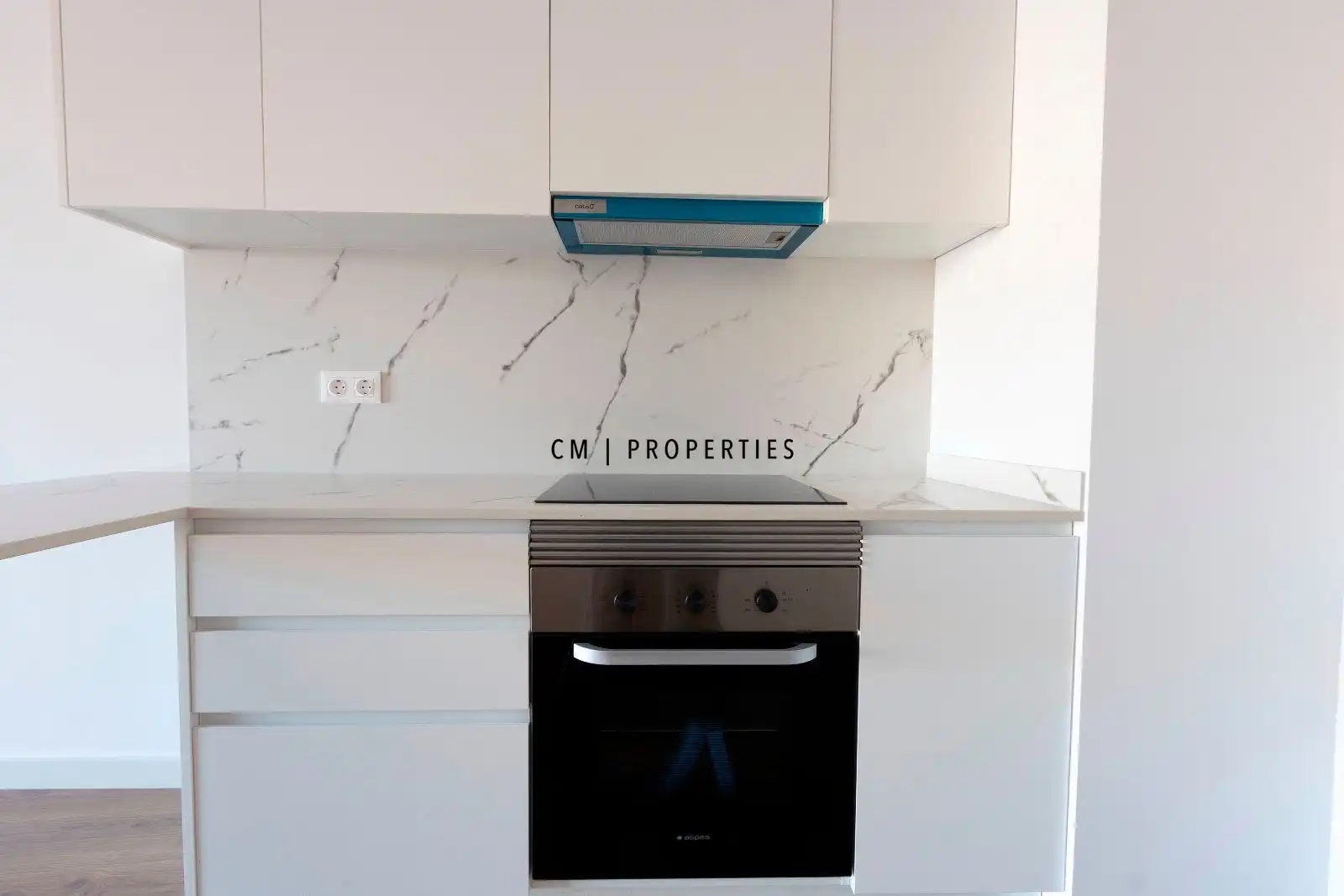 Cocina de Piso de alquiler en Valencia con Terraza, Trastero y Piscina
