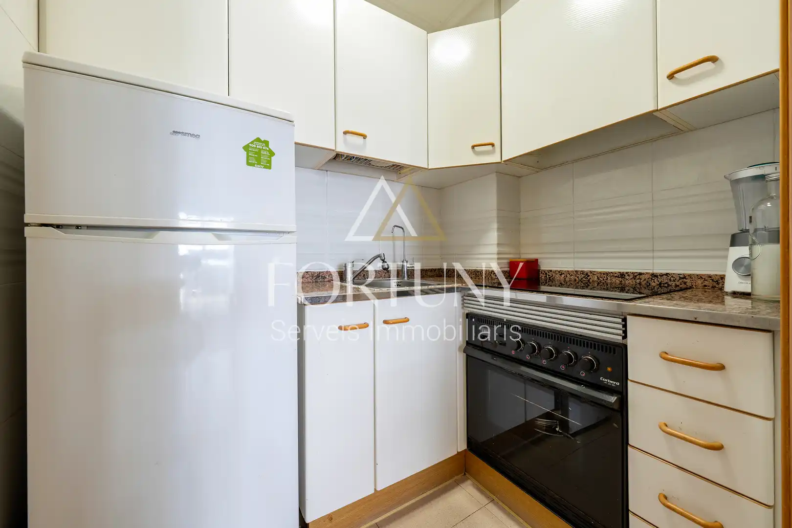 Kitchen of Flat for sale in Vinyols i els Arcs  with Air Conditioner, Swimming Pool and Balcony