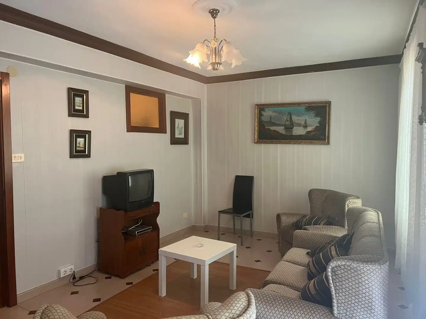 Wohnzimmer von Einfamilien-Reihenhaus zum Verkauf in Valdoviño mit Heizung, Terrasse und Abstellraum