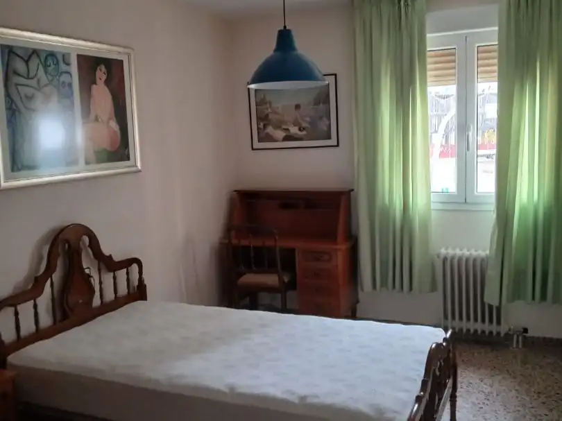 Habitación de Casa o chalet de alquiler en Ensanche - Fuenfresca