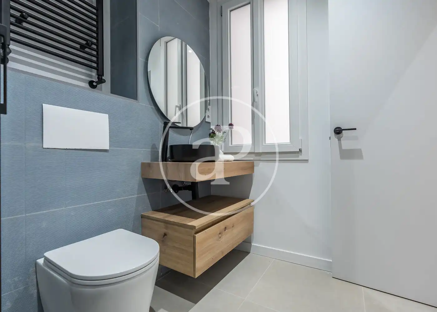 Badezimmer von Wohnung zum Verkauf in Madrid mit Klimaanlage, Heizung und Abstellraum