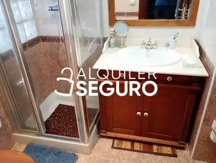 Baño de Piso de alquiler en Vitoria - Gasteiz con Calefacción y Amueblado