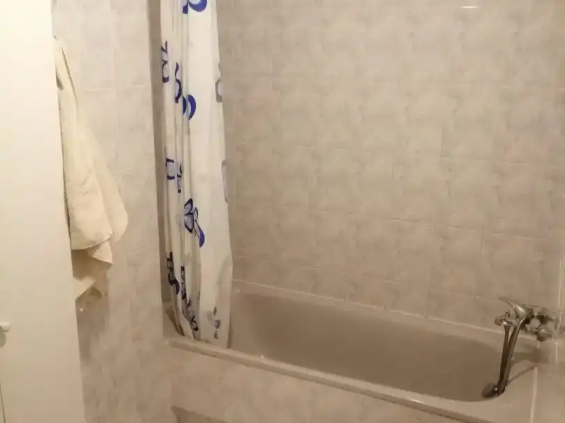 Bathroom of Flat for share in Someso - Matogrande