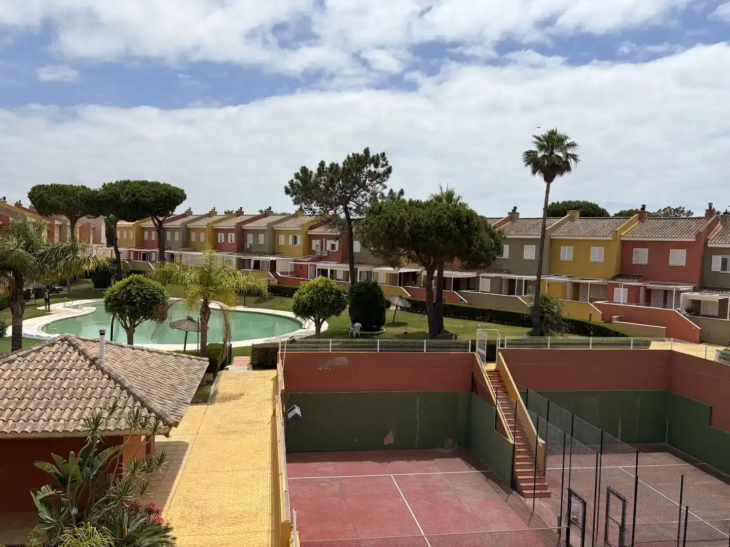 Außenansicht von Einfamilien-Reihenhaus zur Miete in Islantilla Golf