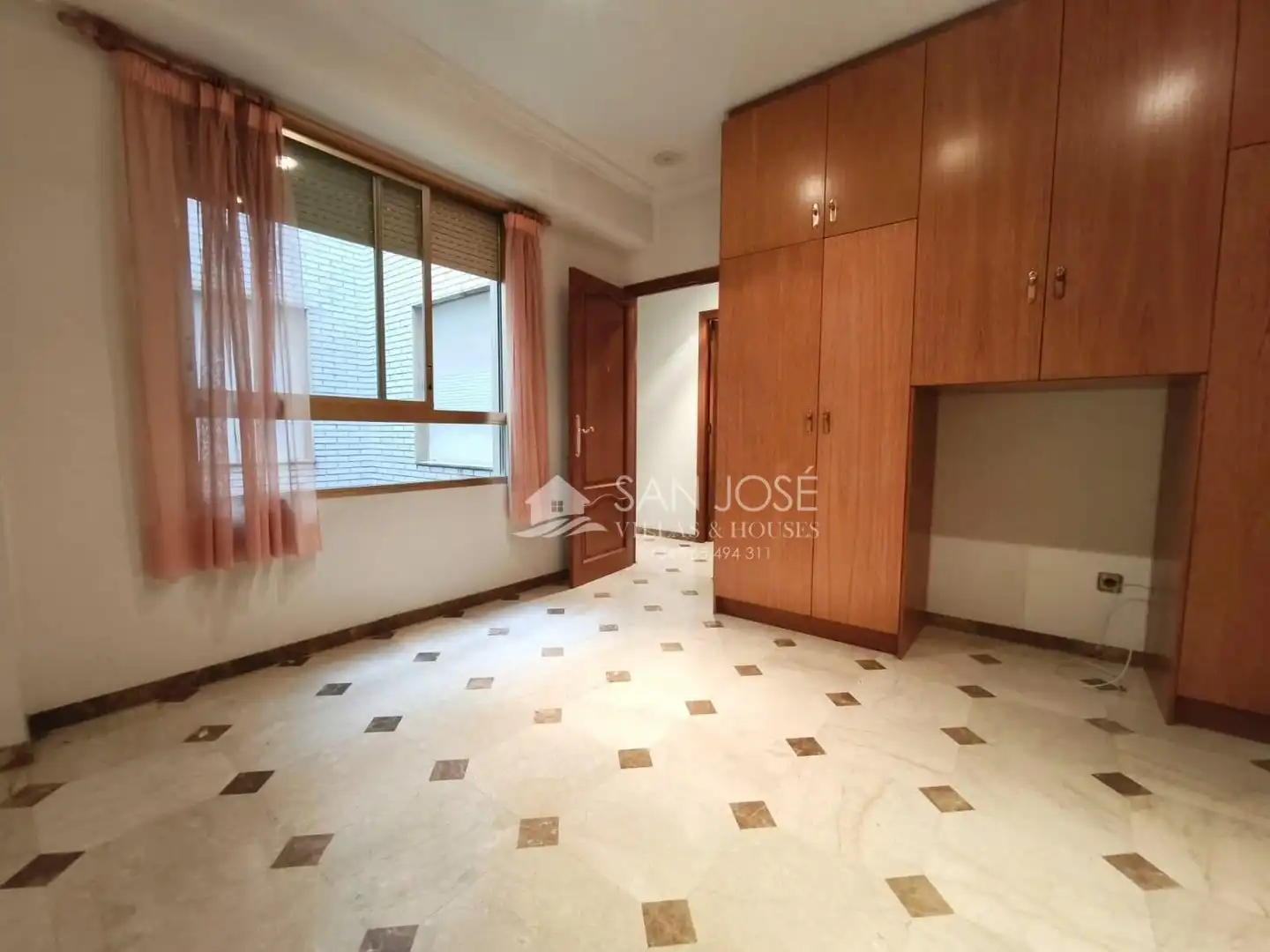 Habitación de Piso en venta en Novelda con Aire acondicionado y Terraza