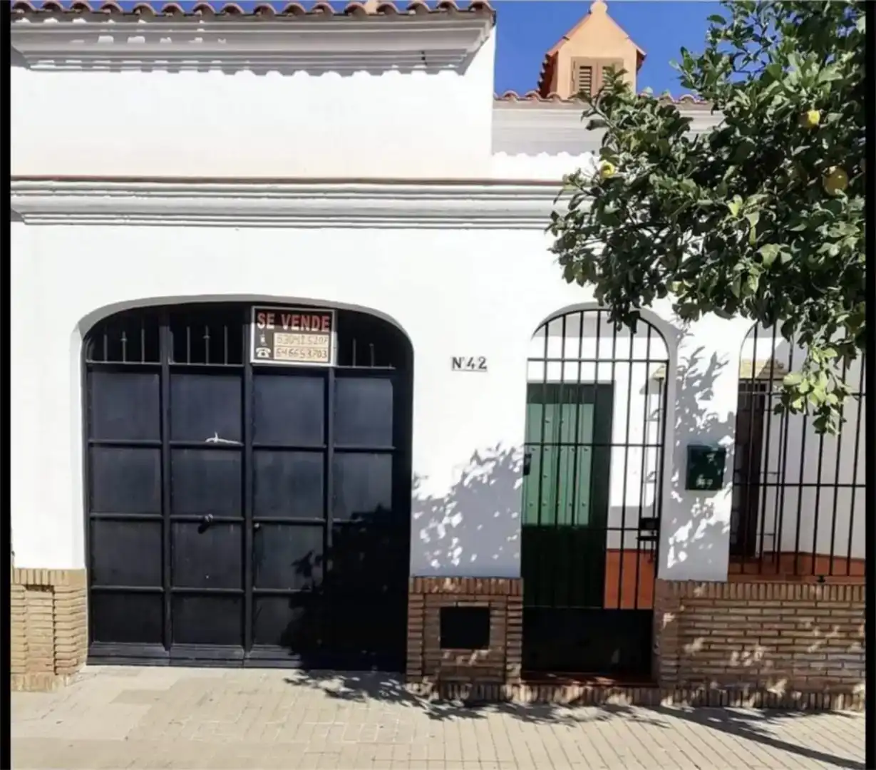 Exterior view of Houses for sale in Brenes, Sevilla