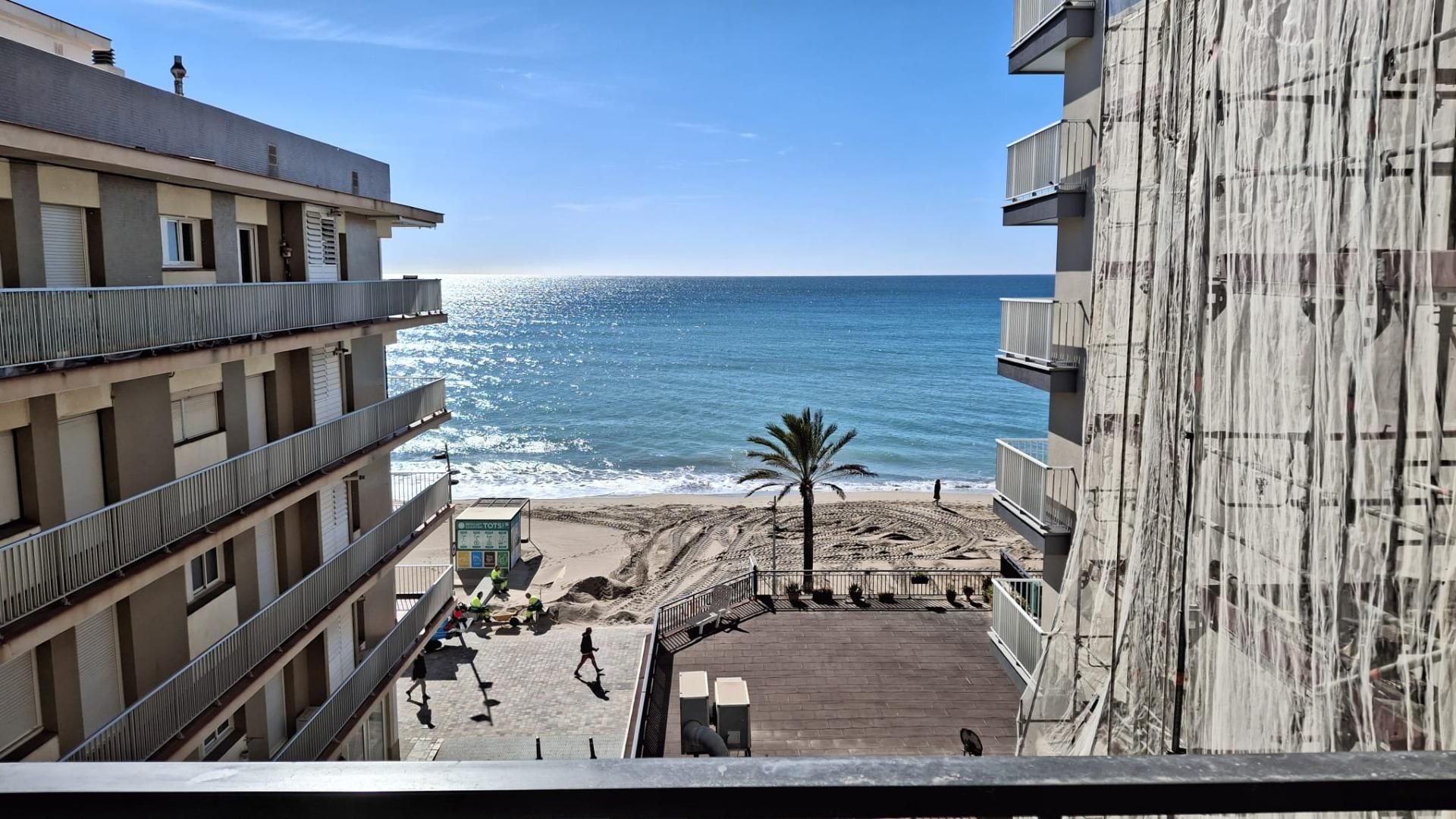 Pis en venda a  PINTOR MIR, Calafell Platja