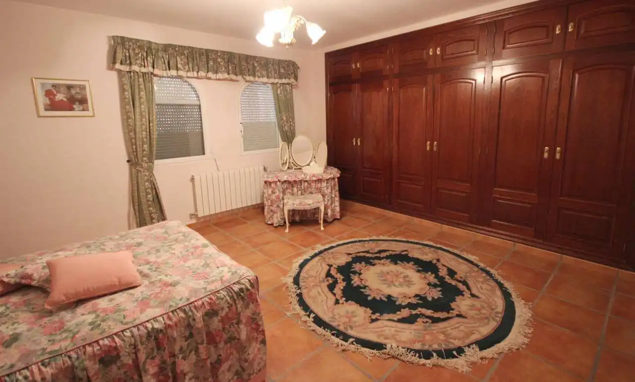 Bedroom of Houses for sale in L'Alfàs del Pi  with Air Conditioner, Private garden and Terrace
