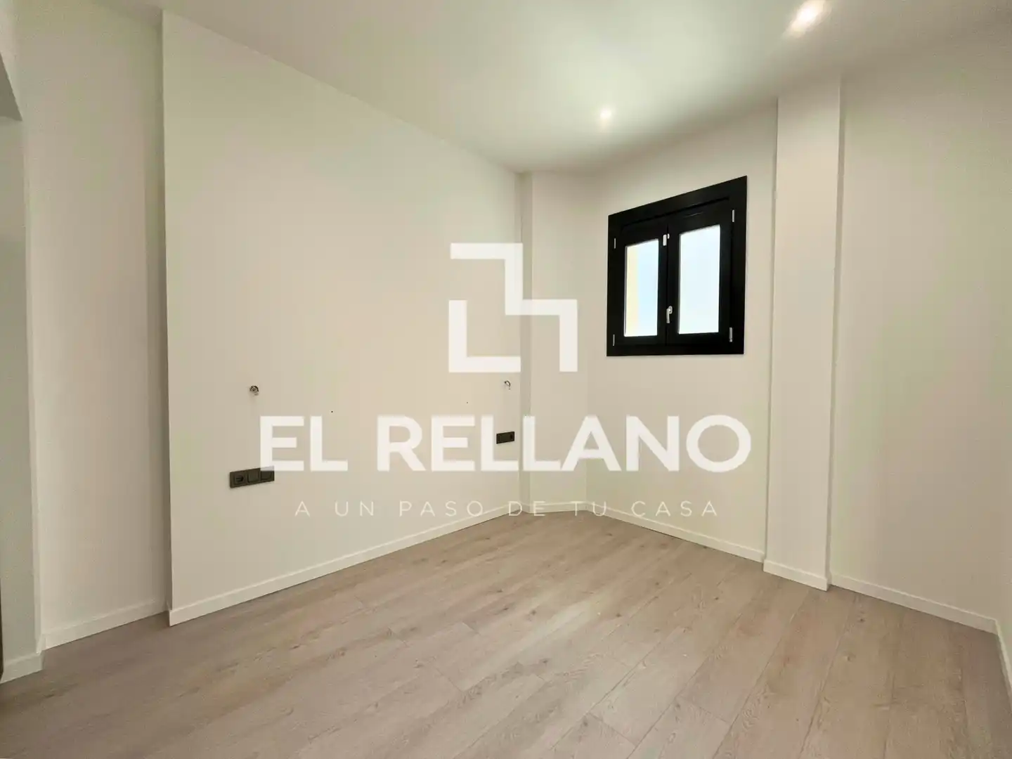 Habitación de Piso en venta en Badalona con Aire acondicionado, Calefacción y Jardín privado