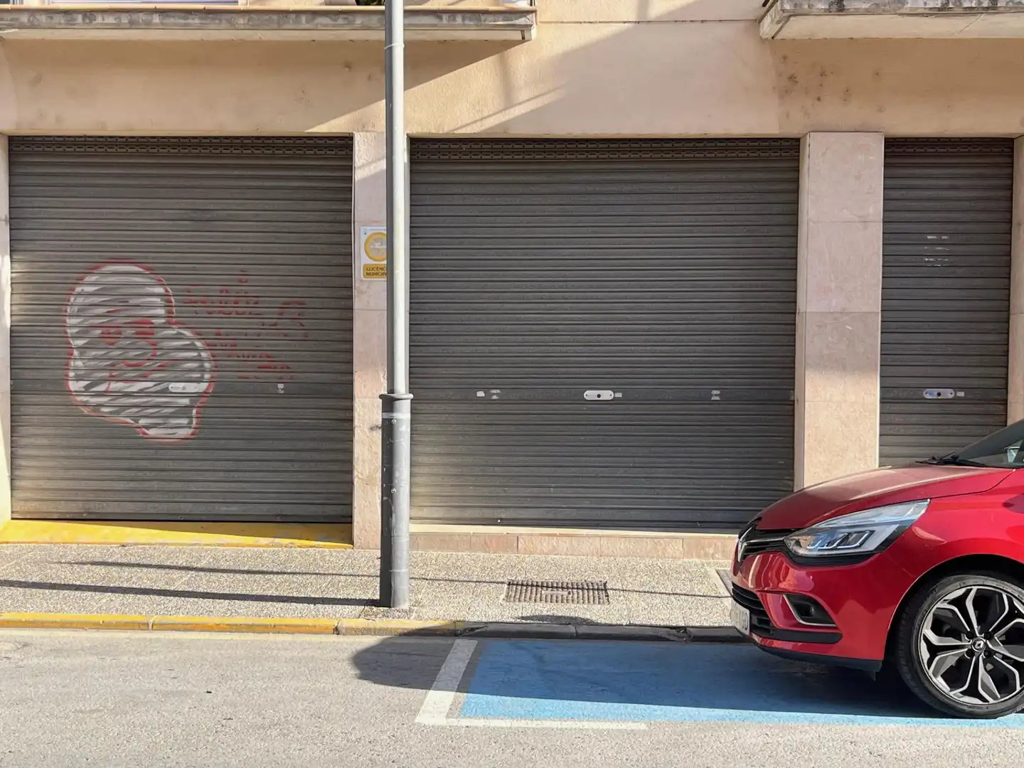 Business premises for sale in 34 Carrer Segimon Folgueroles #bajos local, imagen 4