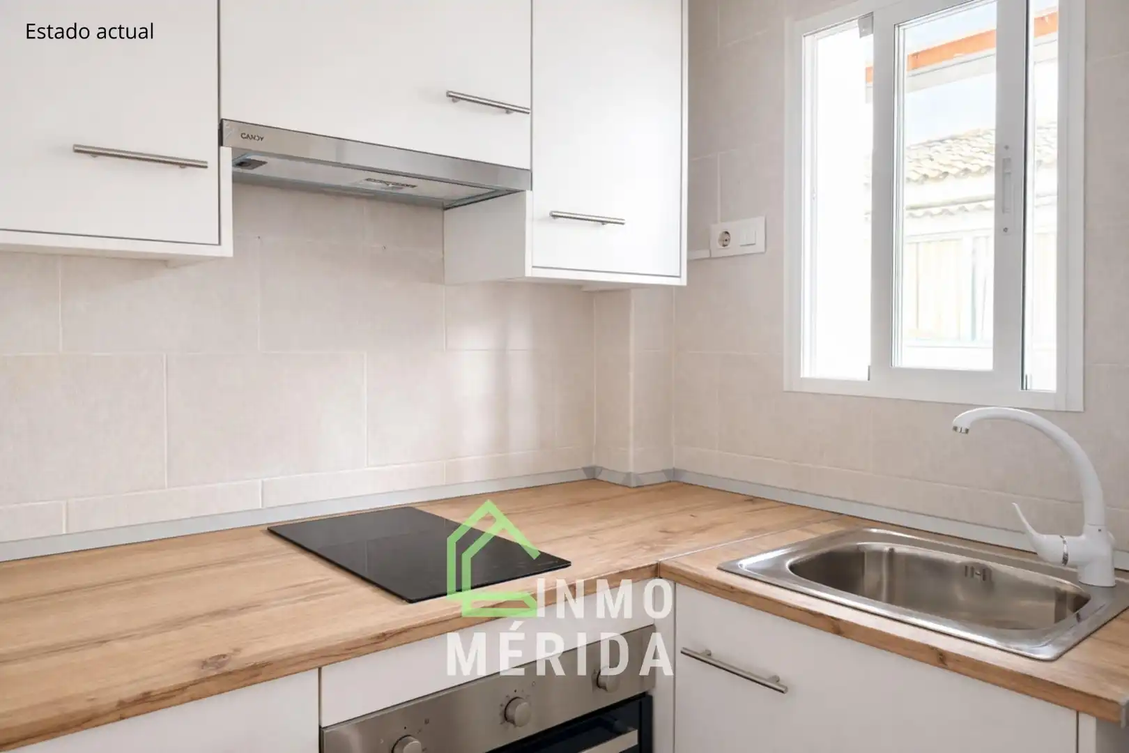 Kitchen of Flat for sale in Mérida  with Balcony