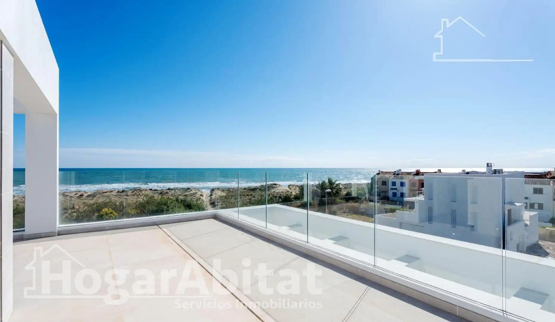 Chalet con terraza en venta en Calle del Mandariner