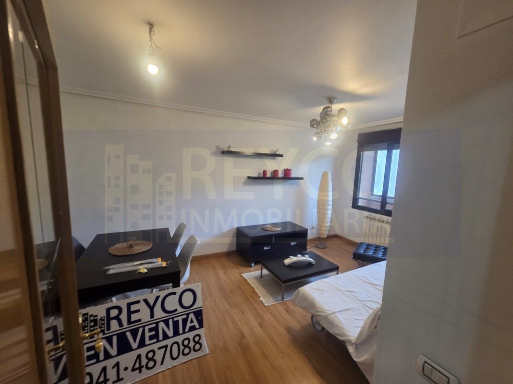 Bedroom of Apartment for sale in  Logroño
