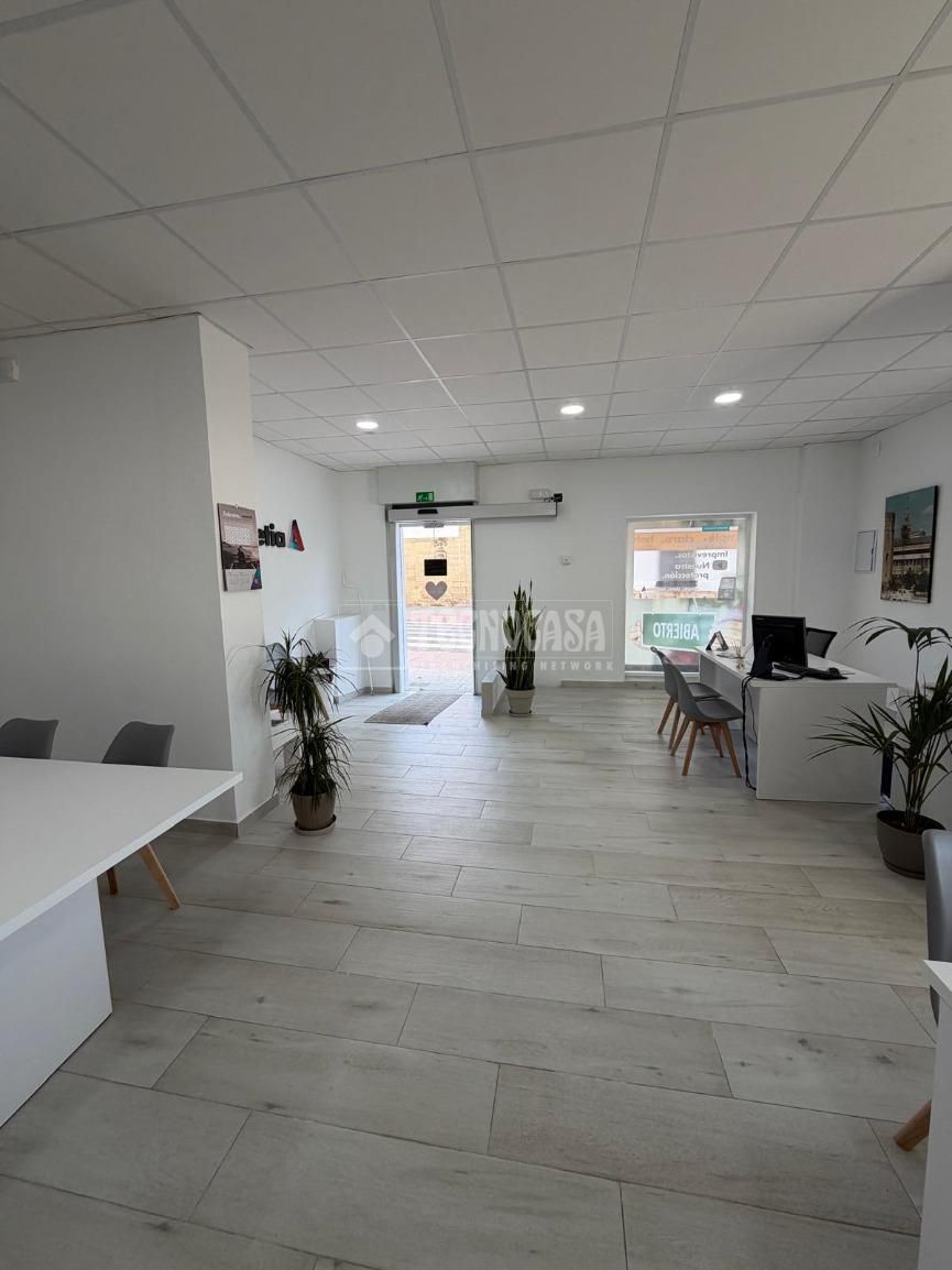 Local en venda en Baeza amb Aire condicionat, Calefacció i Moblat