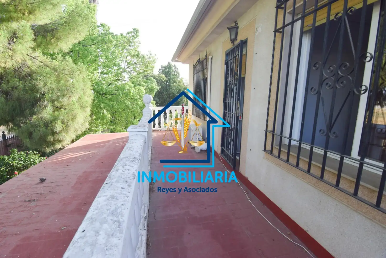 Vista exterior de Pis en venda en Córdoba amb Aire condicionat, Moblat i Alarma