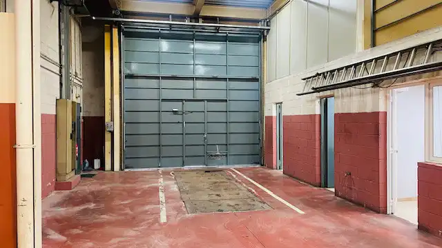 Fabrikhallen zur Miete in Ripollet