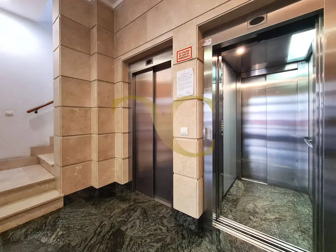 Piso en venta en Gijón  con Calefacción, Jardín privado y Terraza