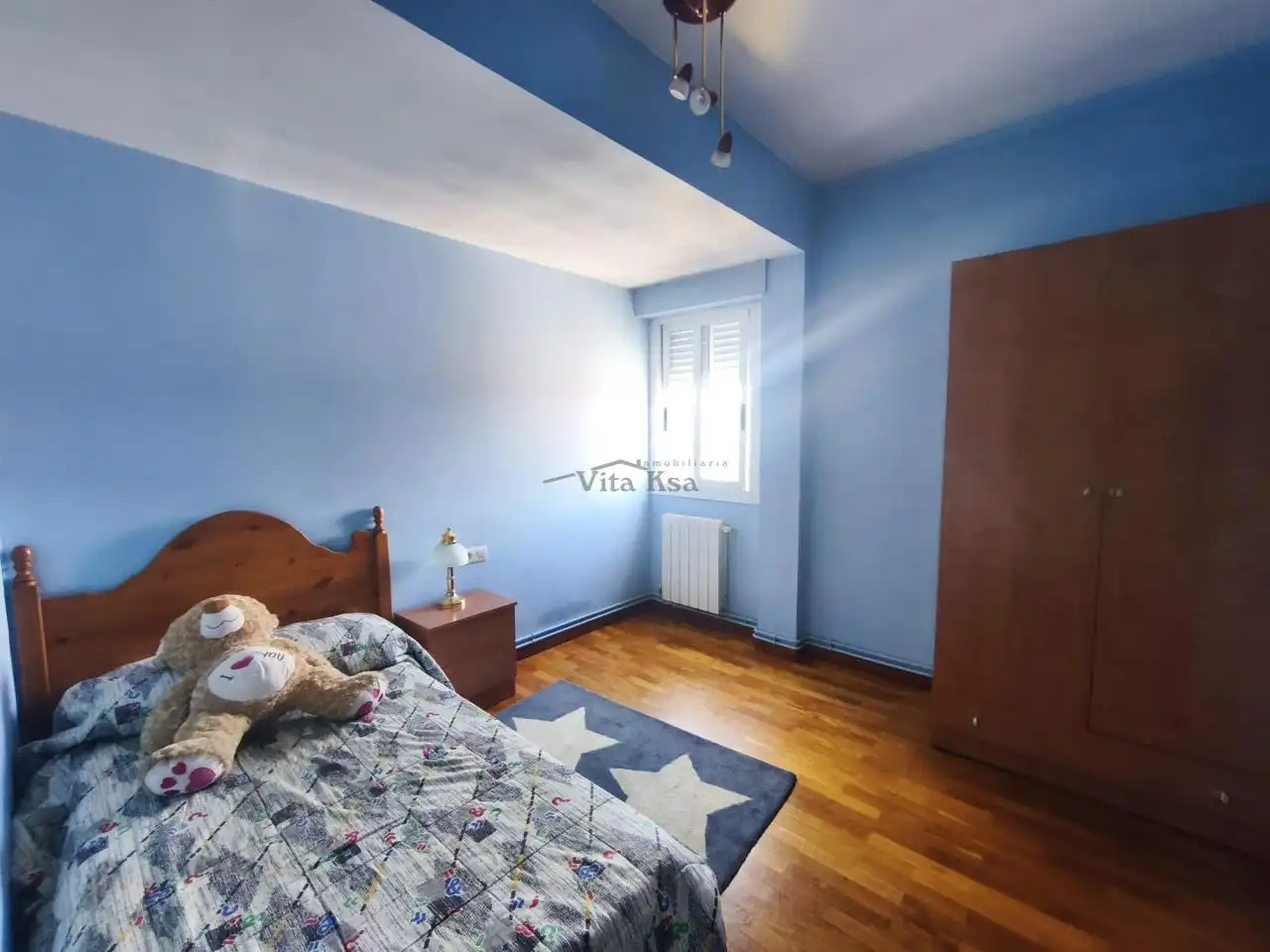 Habitación de Piso de alquiler en Ourense Capital  con Calefacción, Parquet y Amueblado