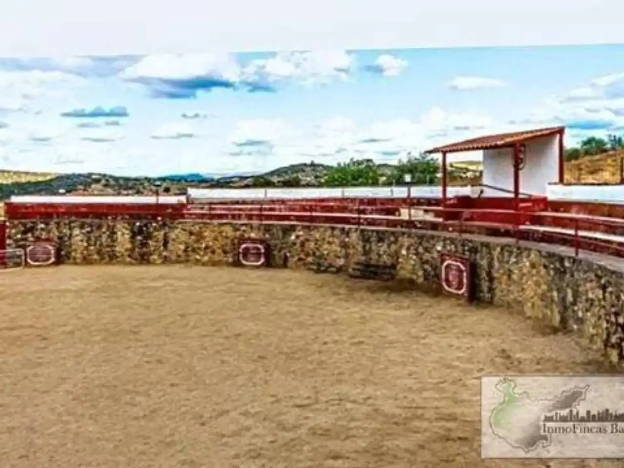 Finca rústica en venta en Higuera de Vargas con Aire acondicionado, Jardín privado y Terraza