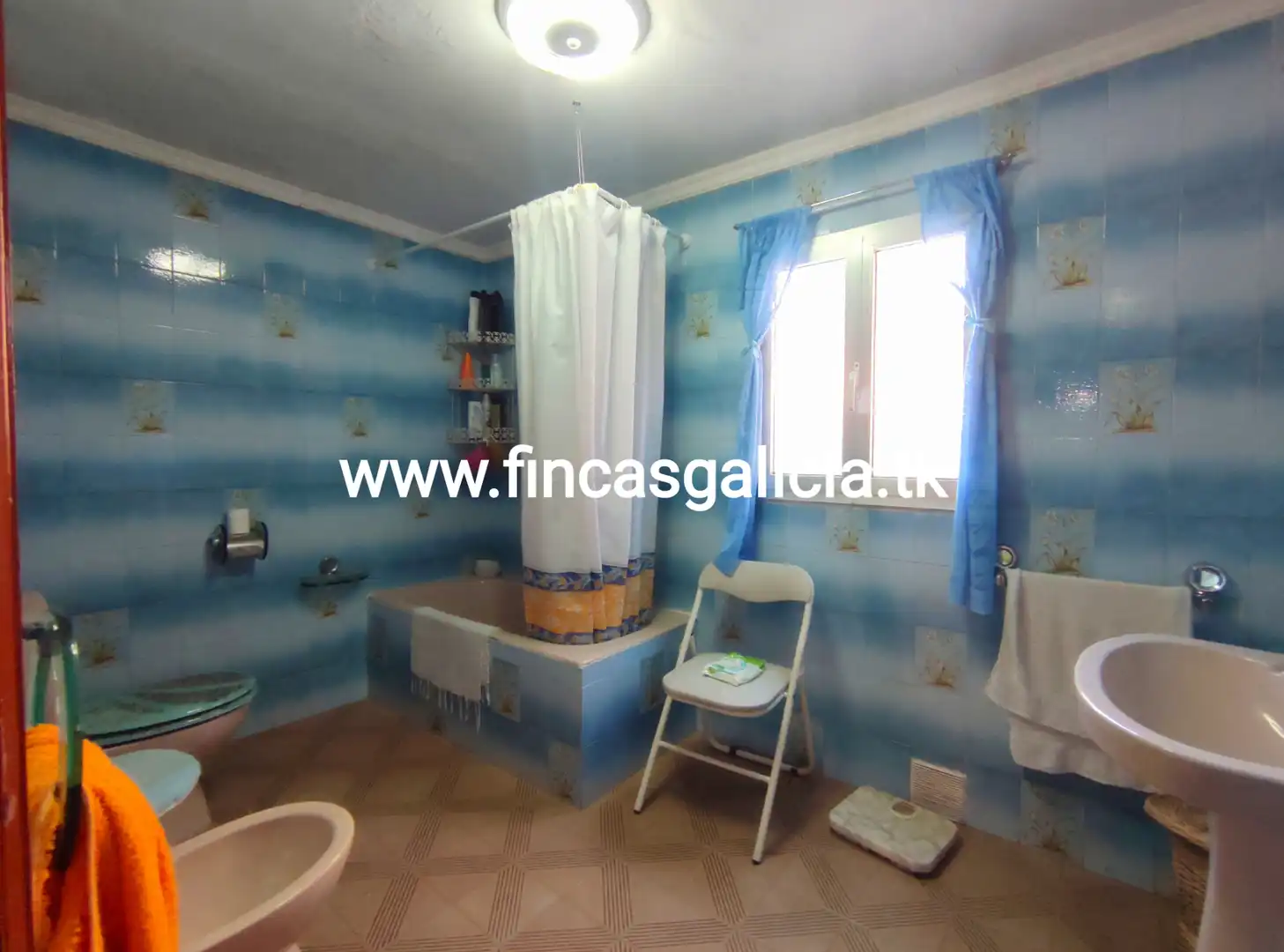 Cocina de Casa adosada en venta en Castrelo do Val con Jardín privado, Terraza y Trastero