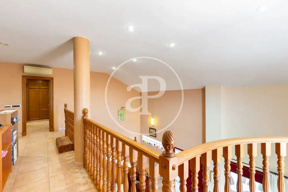 Casa o chalet en venta en Sagunto / Sagunt con Aire acondicionado, Calefacción y Jardín privado