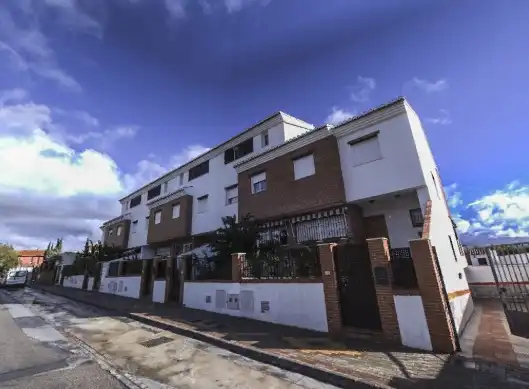 Casa adosada en venda a Ur Los Llanos, Atarfe