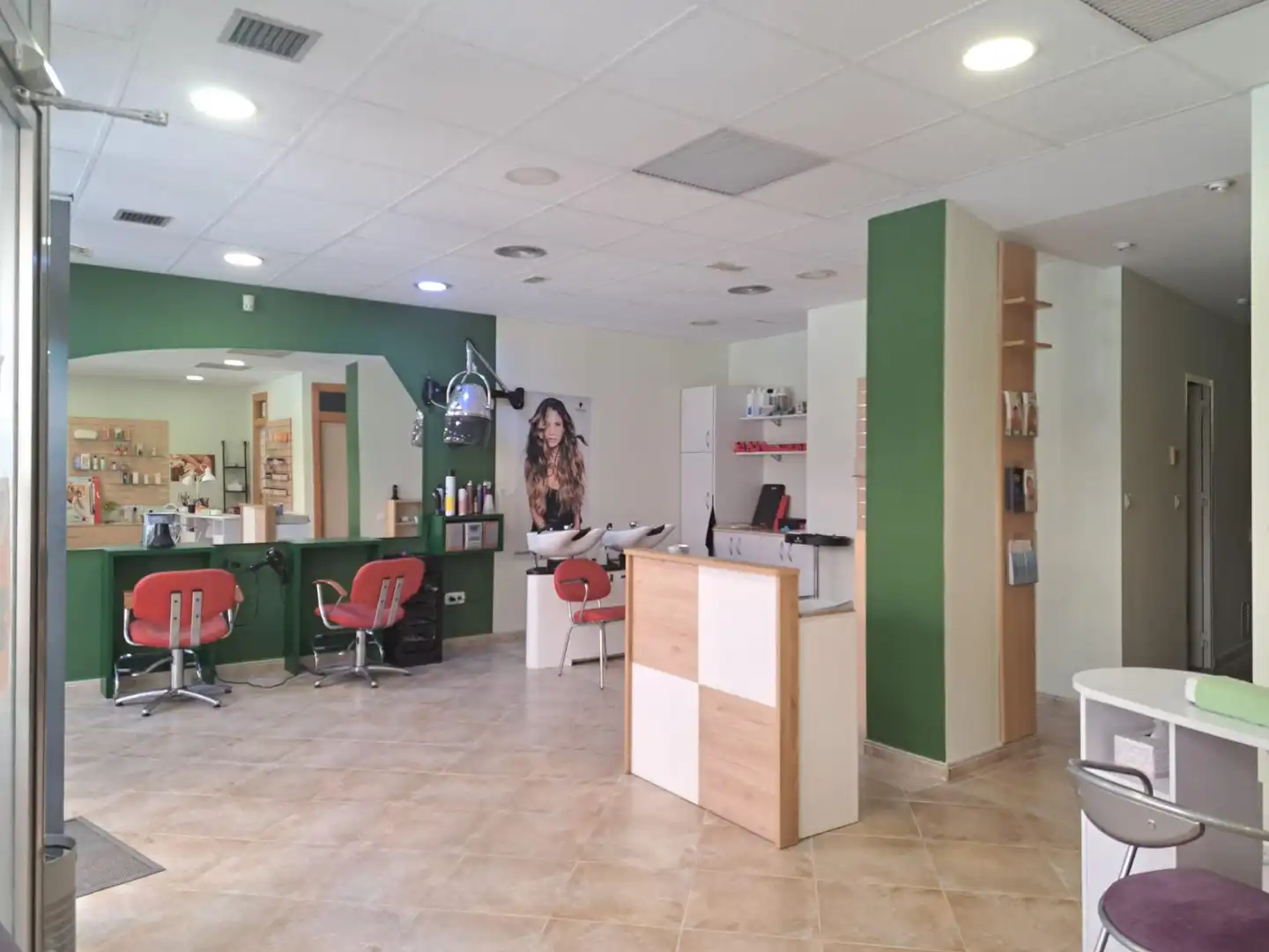 Local en venda en Requena amb Aire condicionat