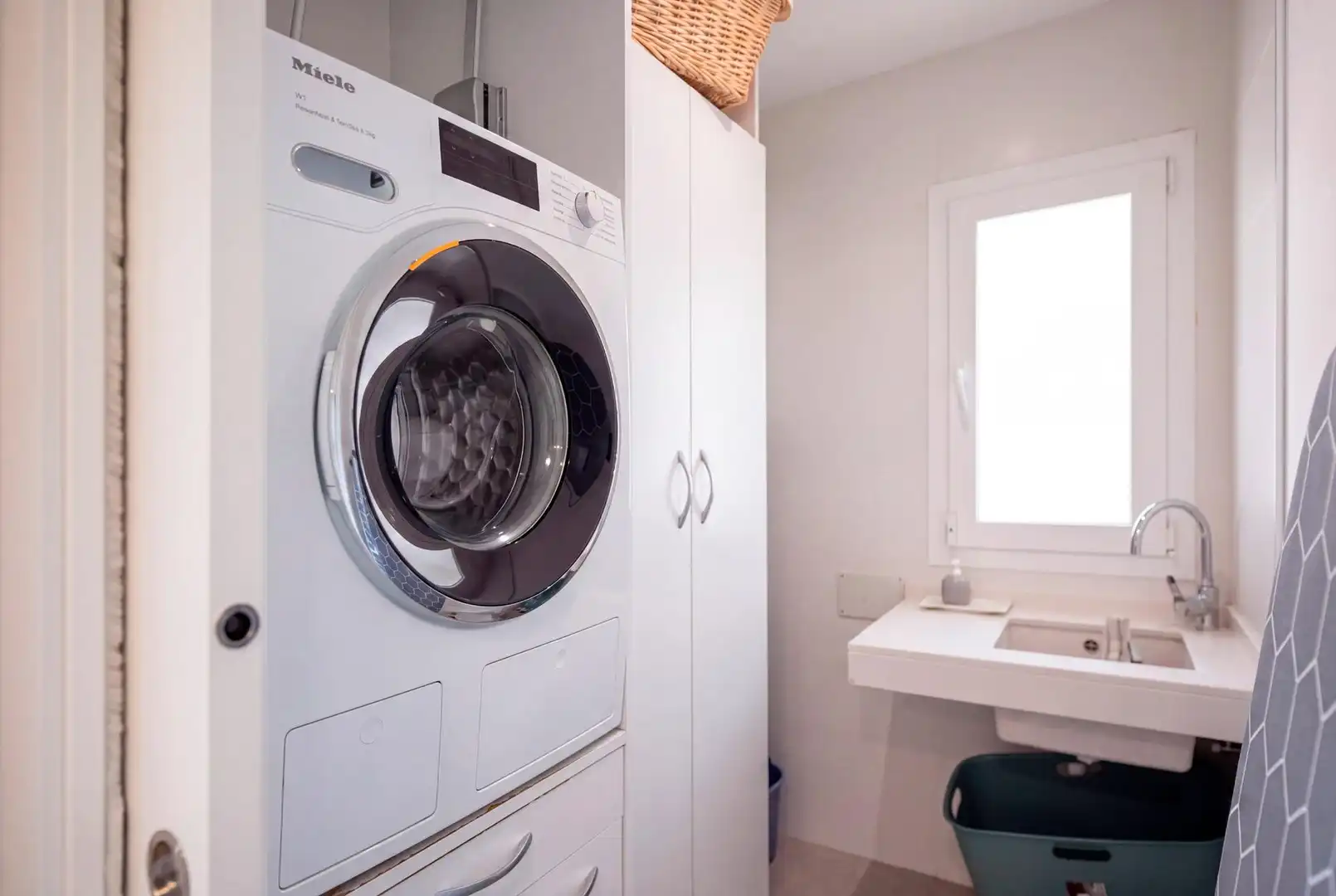 Badezimmer von Einfamilien-Reihenhaus zum Verkauf in Torrelodones mit Heizung, Privatgarten und Gemeinschaftspool