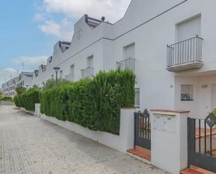 Vista exterior de Casa adosada en venda en Sitges amb Terrassa