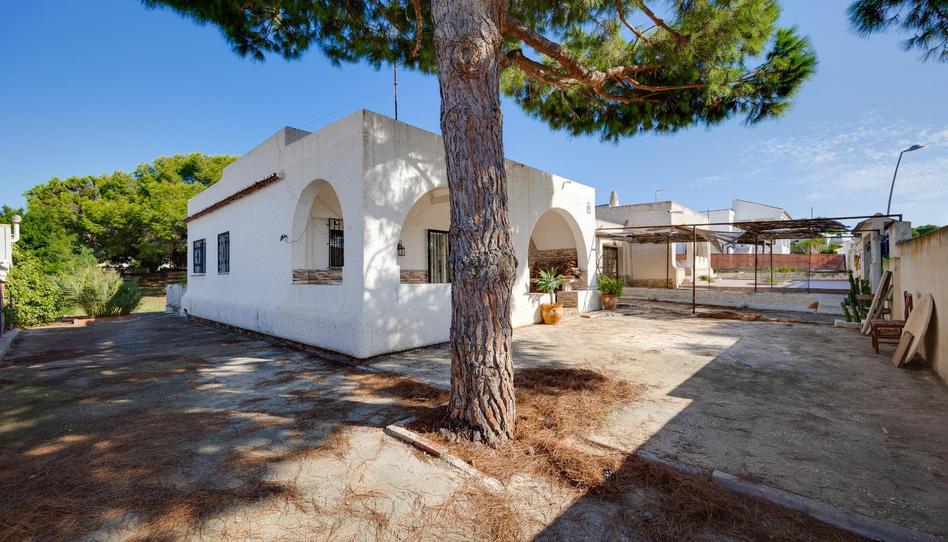 Foto 1 de Casa o xalet en venda a Calle Isla Grossa Bal, Los Balcones - Los Altos, Alicante