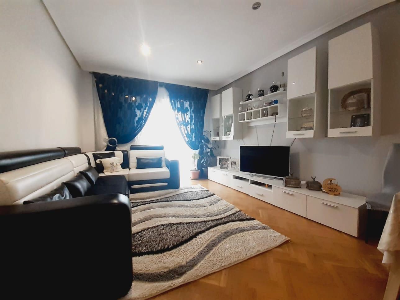 Living room of Flat for sale in  Madrid Capital  with Heating