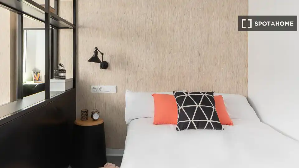 Habitación de Piso de alquiler en Valencia con Aire acondicionado, Calefacción y Amueblado